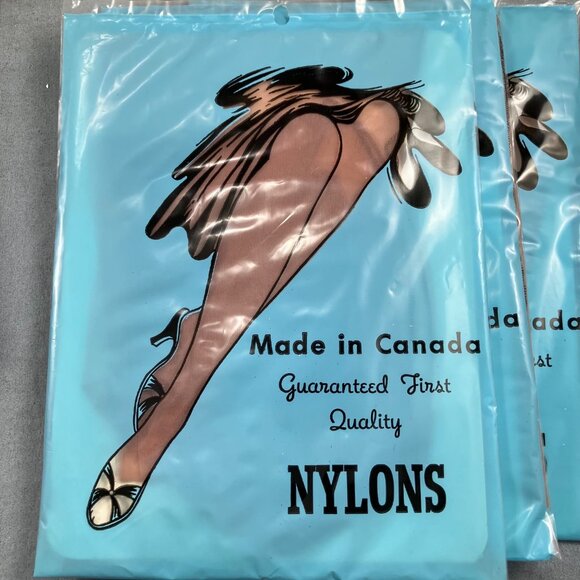 14 pr vtg Nylon Stockings Back Seam (use with Garter Belt) Seamed Hosiery UNWORN - Picture 3 of 10